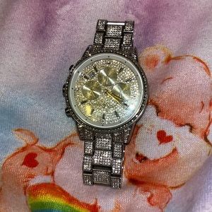 Gently used Michael Kors Chronograph watch for sale!